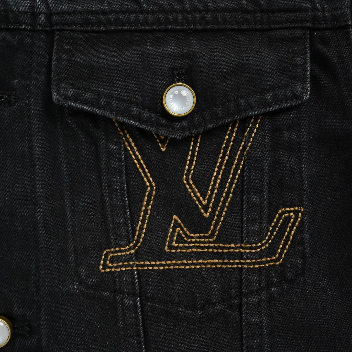 Louis Vuitton/ 24Fw logo